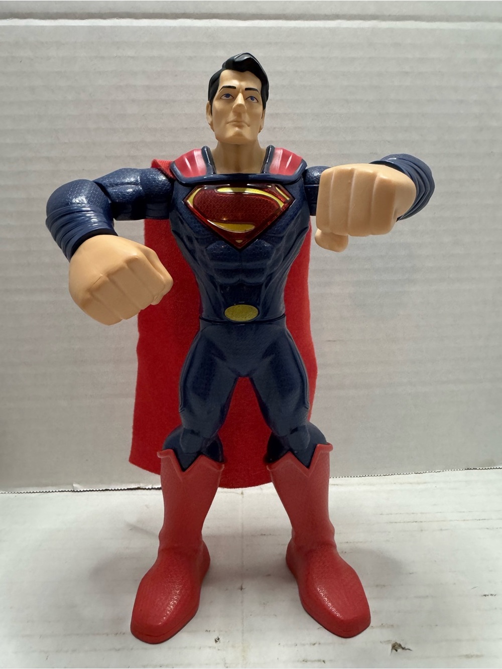 Mattel Superman 10” Man of Steel Mega Punch Talking Action Figure 2013